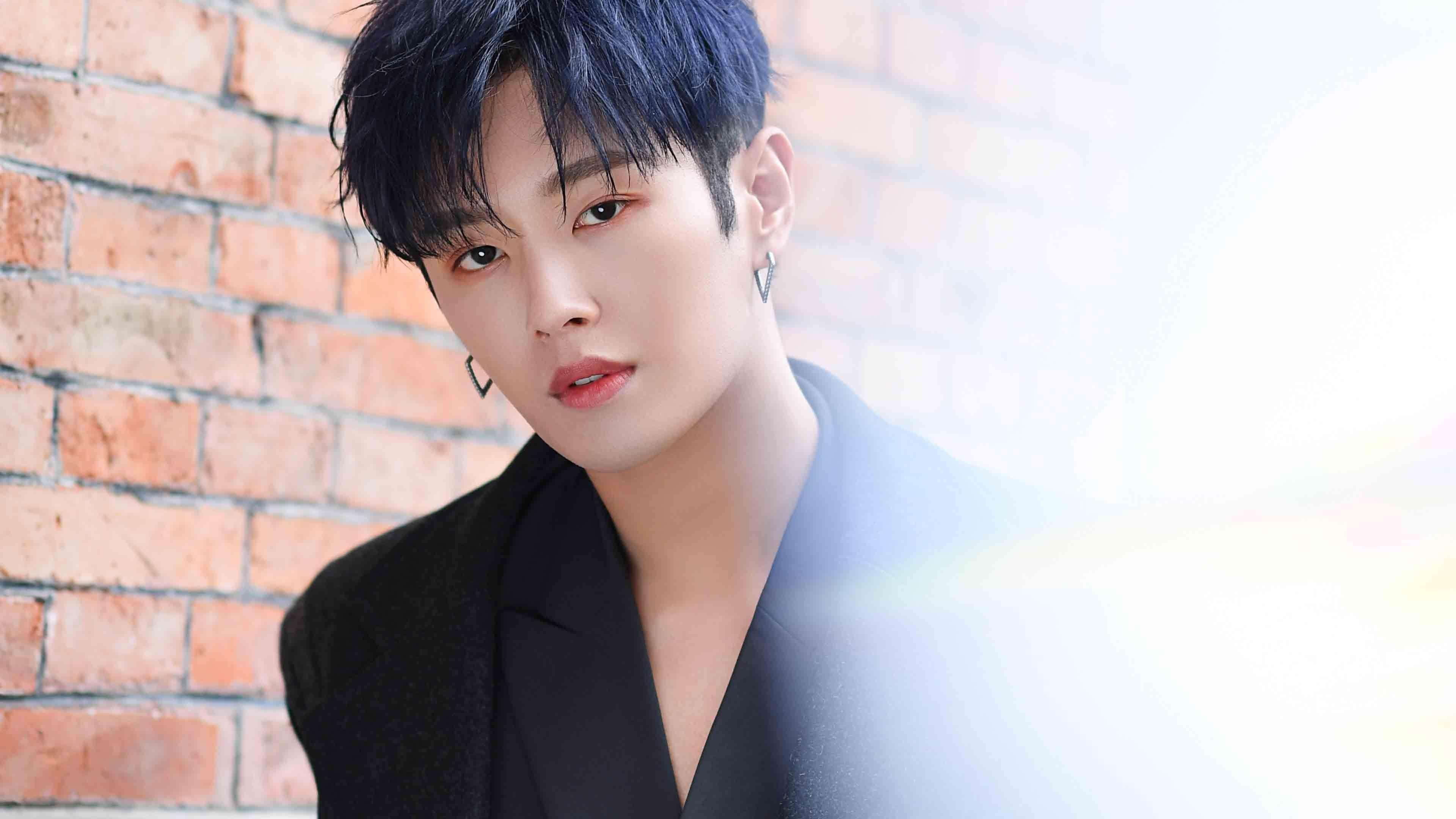 逆袭之夜，无名戈麦斯一锤定音，英格兰小城球队将巴萨钉上耻辱柱