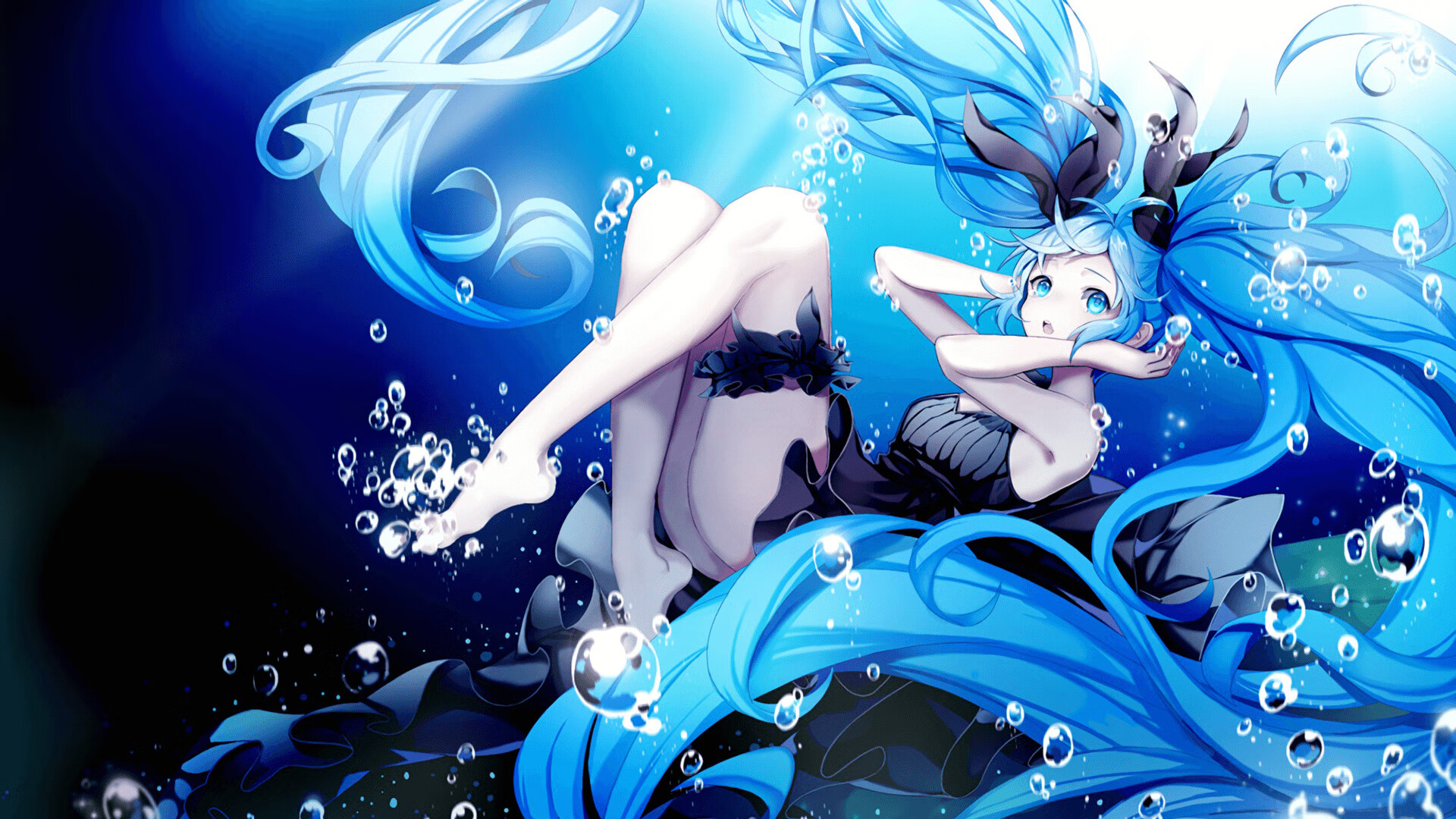 意甲焦点战之夜,姆巴佩关键时刻连斩进球,主宰巅峰对决